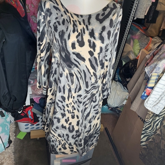 Effortless Style • animal print slip on pullover dress sheath gray career medium - Picture 14 of 16